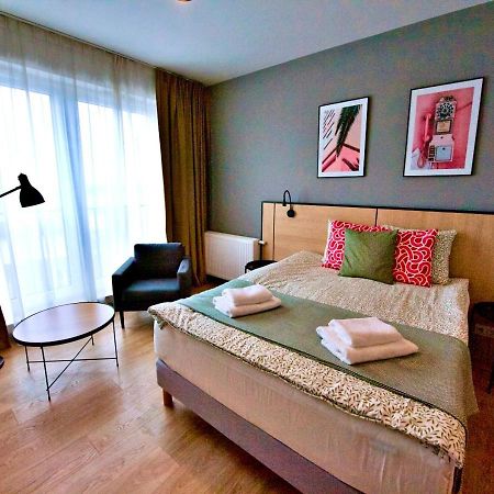 Bk Aparthotel Praga - National Stadium - Comfortable Apartment For 4 People Warschau Exterior foto