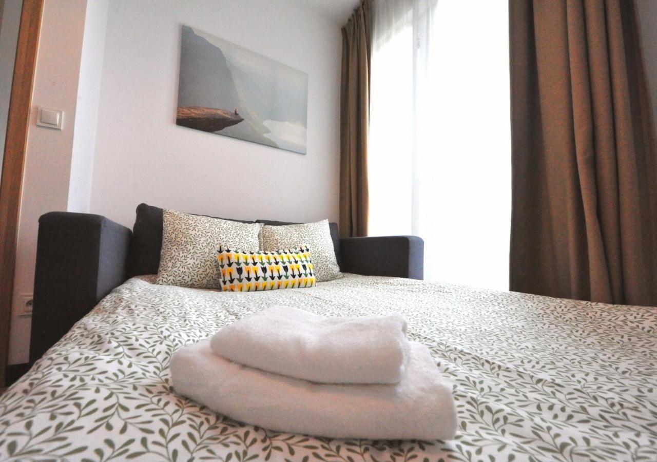 Bk Aparthotel Praga - National Stadium - Comfortable Apartment For 4 People Warschau Exterior foto