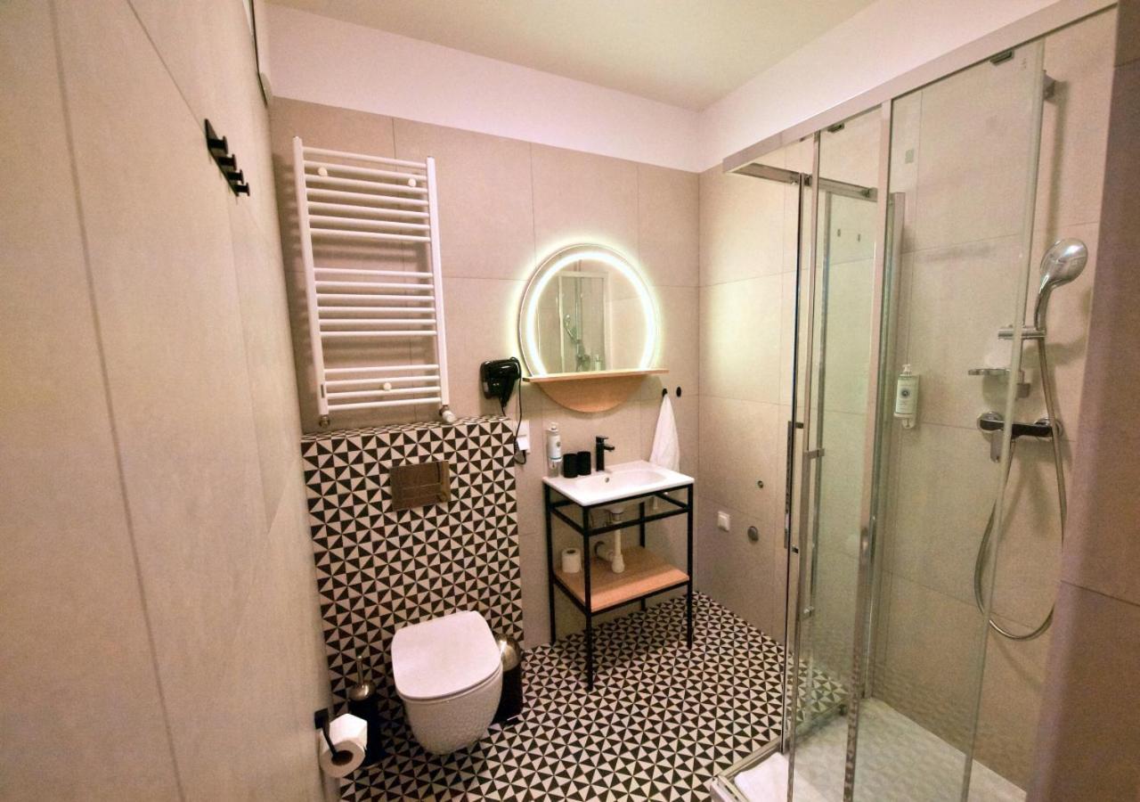 Bk Aparthotel Praga - National Stadium - Comfortable Apartment For 4 People Warschau Exterior foto