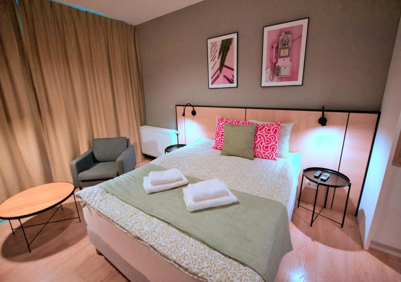 Bk Aparthotel Praga - National Stadium - Comfortable Apartment For 4 People Warschau Exterior foto